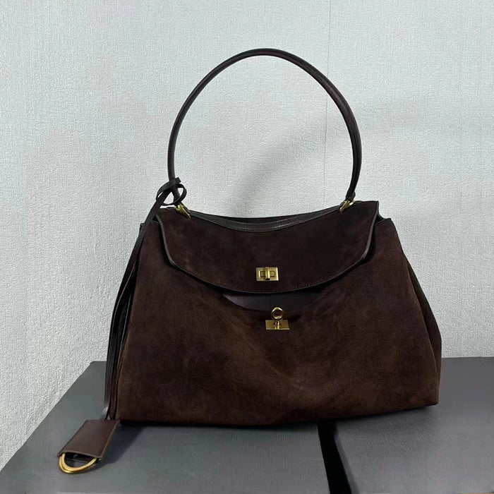 SAC À MAIN À RABAT ET FERMOIR DORÉ