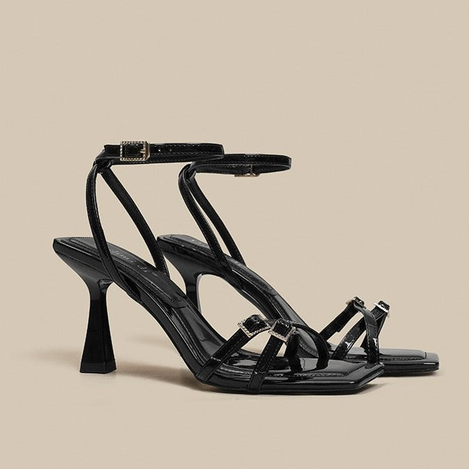 SANDALES À TALONS ÉPAIS À BOUCLE