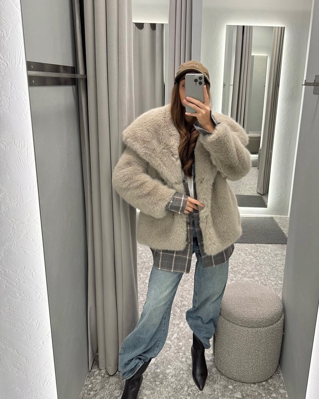 VESTE COURTE EFFET FOURRURE À GRAND COL