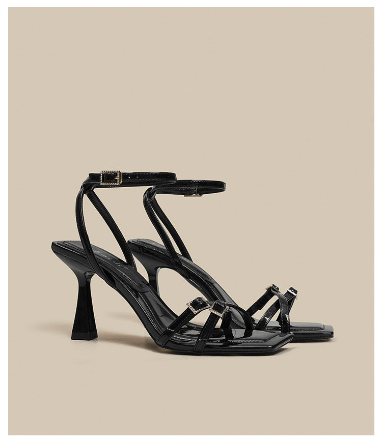 SANDALES À TALONS ÉPAIS À BOUCLE