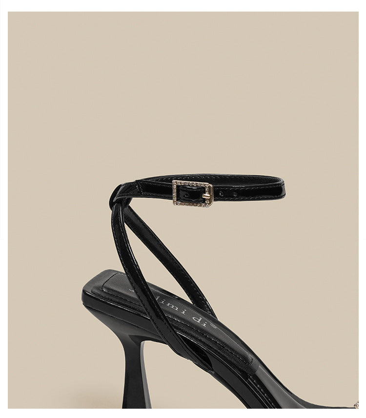 SANDALES À TALONS ÉPAIS À BOUCLE