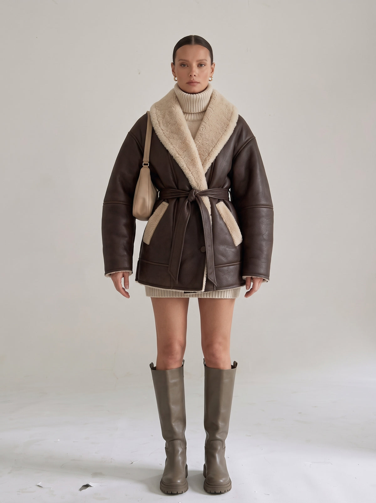 VESTE CEINTURÉE À COL EFFET FOURRURE