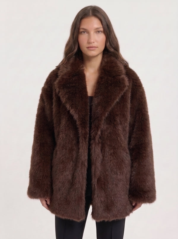 Manteau femme effet fourrure mi-long avec ceinture