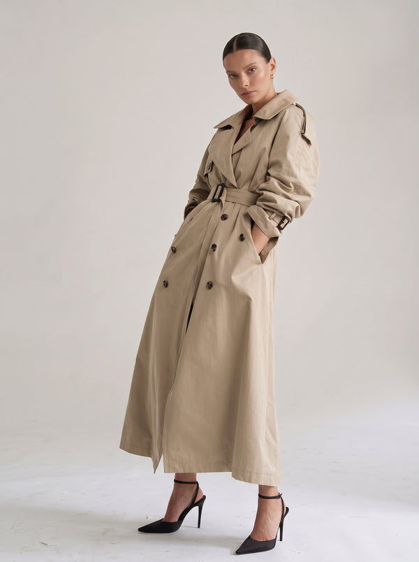 TRENCH LONG AMPLE À DOUBLE BOUTONNAGE